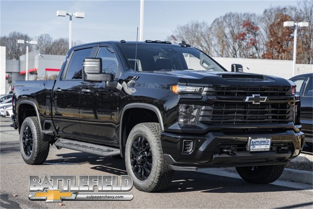 2026 Chevrolet Silverado 2500HD Custom's photo