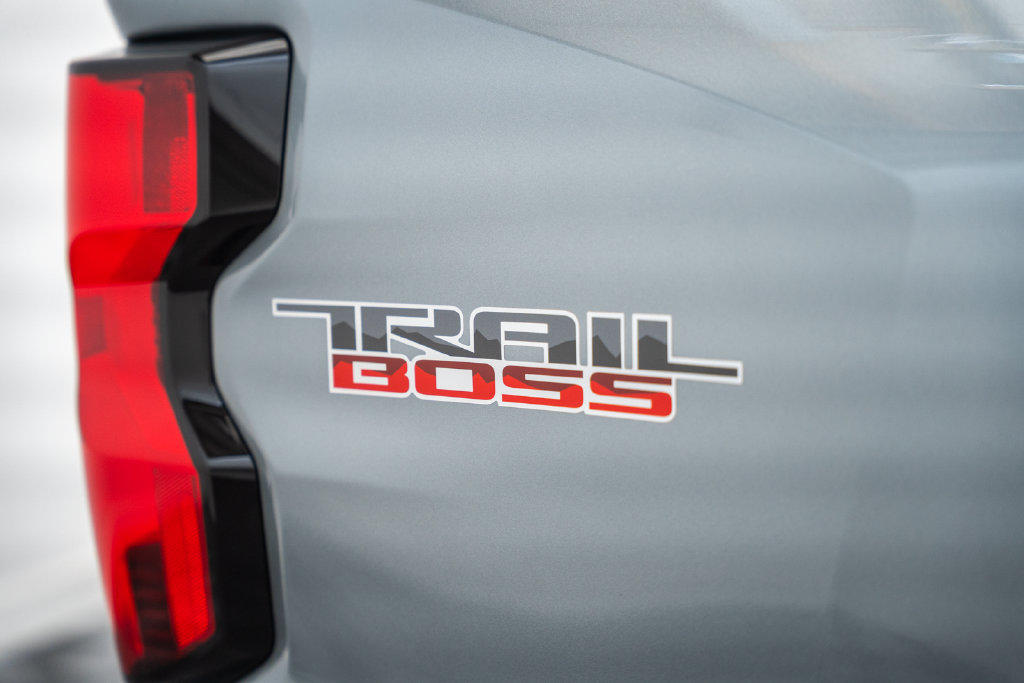 2026 Chevrolet Colorado Trail Boss - Photo 18