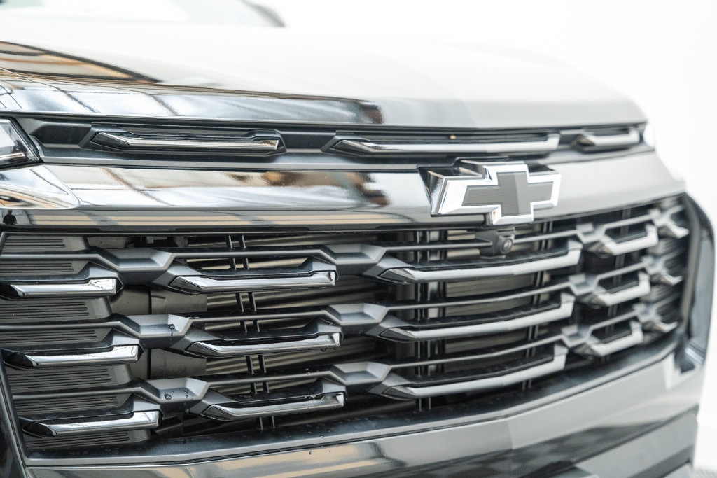 2027 Chevrolet Equinox LT - Photo 13