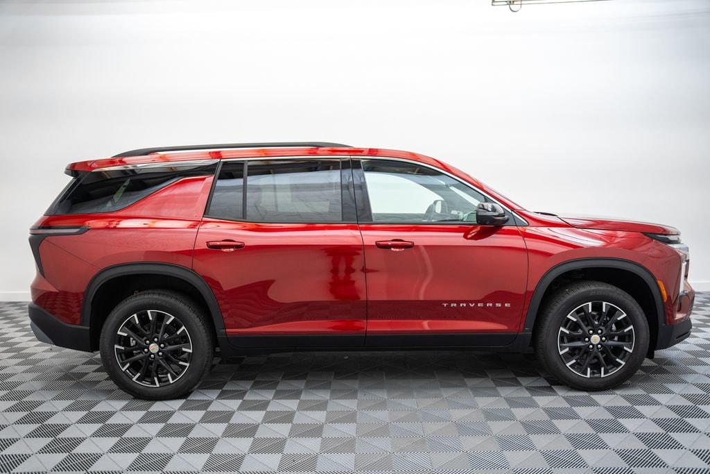 New 2026 Chevrolet Traverse LT SUV