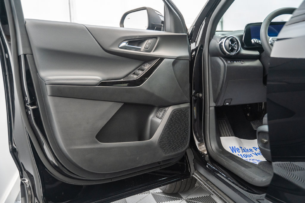 2027 Chevrolet Equinox LT - Photo 45