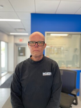 Staff member STEVE VANJUENE from ID_7e0e5f464d8c