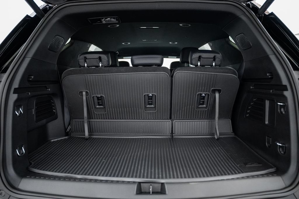 2026 Chevrolet Traverse LT - Photo 11