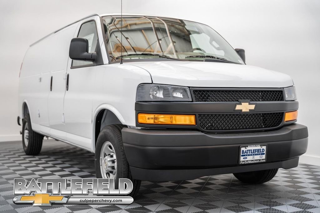 2026 Chevrolet Express 2500 Extended Work Van HD's photo