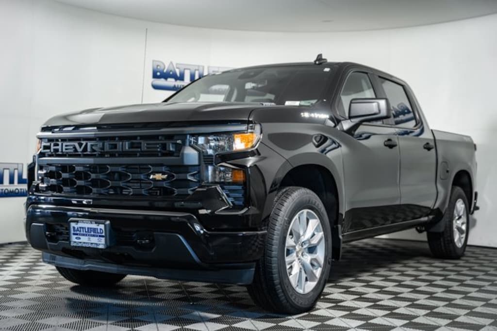 New 2026 Chevrolet Silverado 1500 Custom Truck