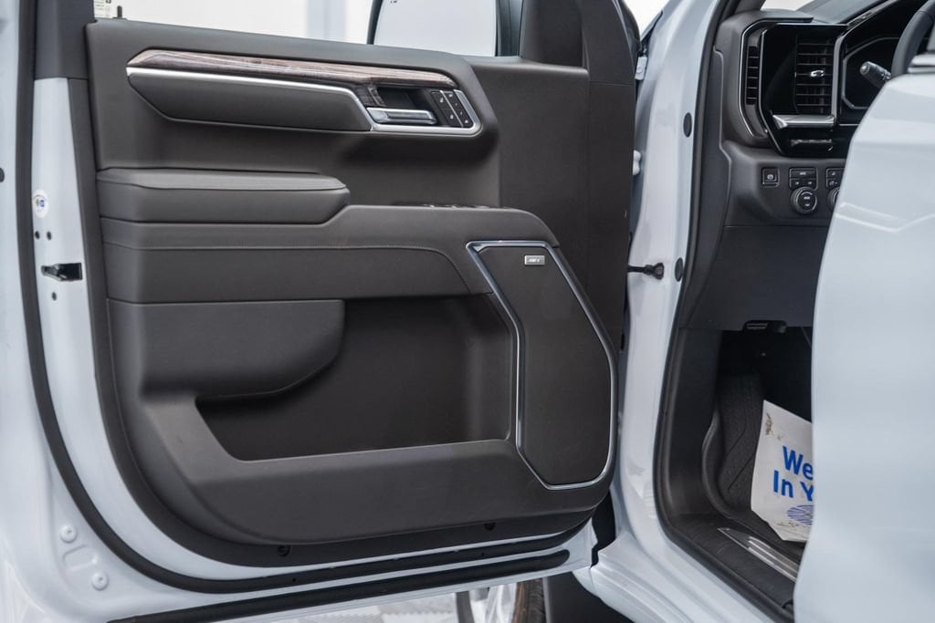 2026 Chevrolet Silverado 1500 LTZ - Photo 41
