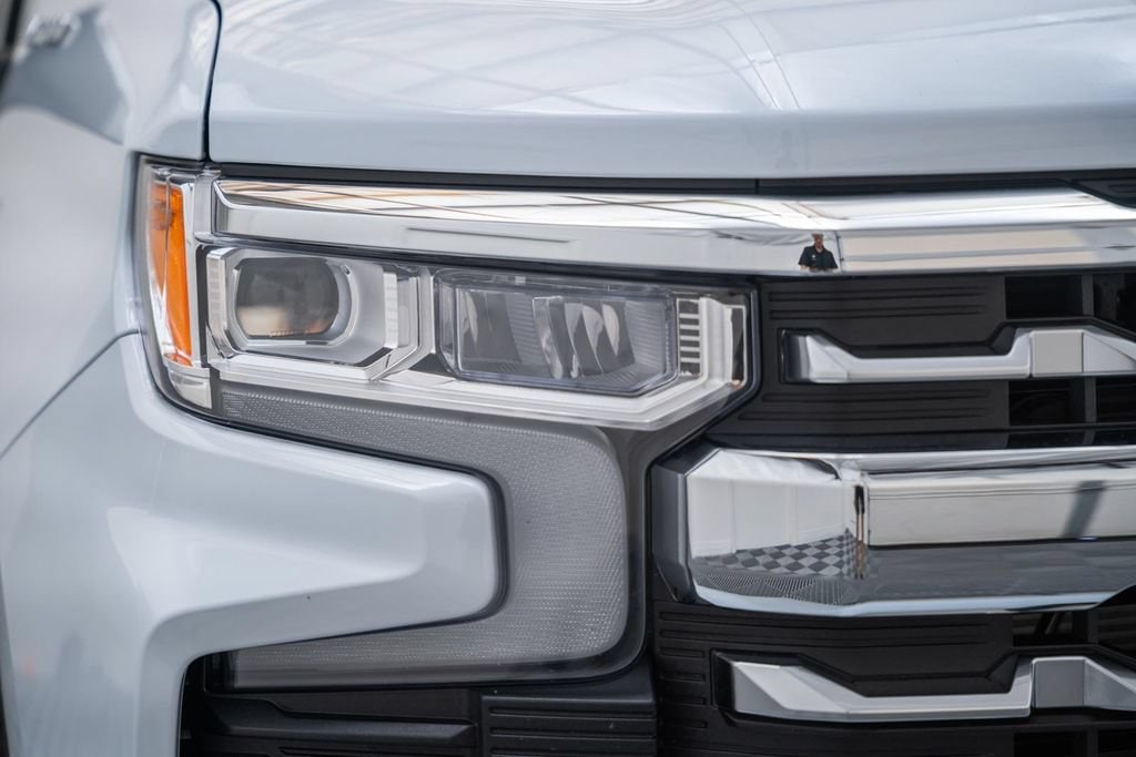 2026 Chevrolet Silverado 1500 LTZ - Photo 13