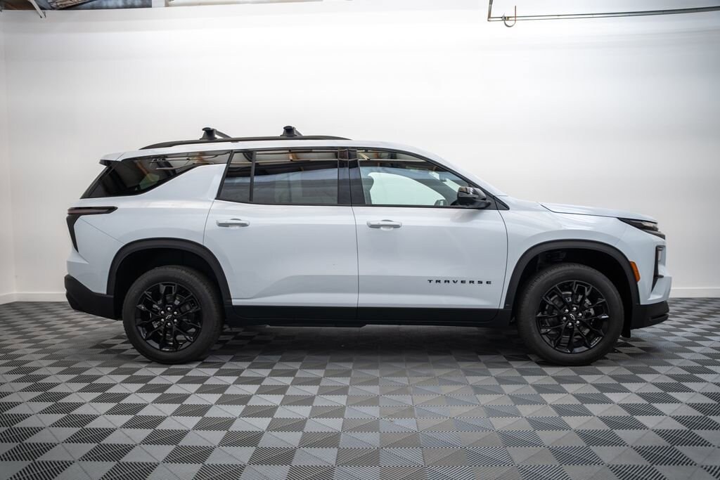 New 2026 Chevrolet Traverse LT SUV