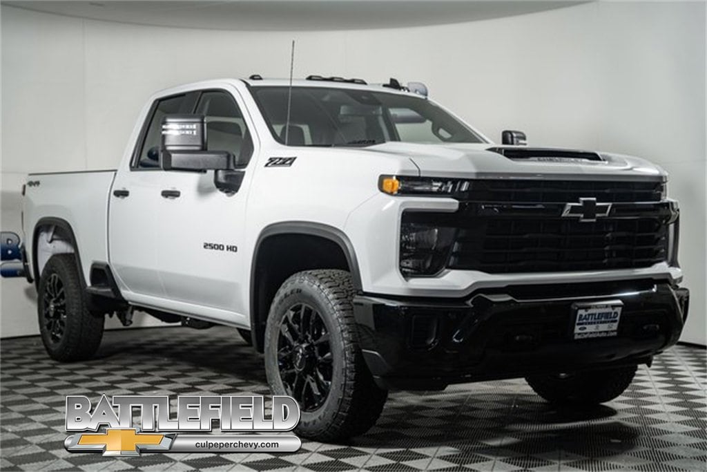 2026 Chevrolet Silverado HD Custom's photo