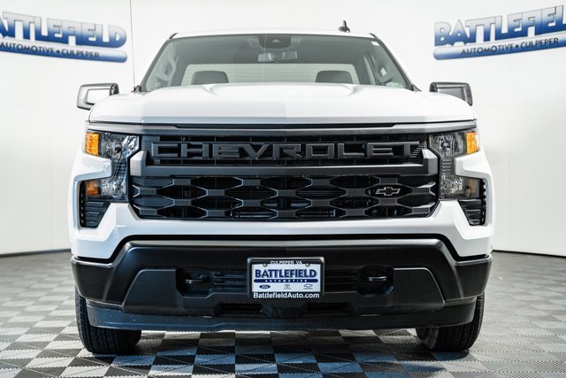 2025 Chevrolet Silverado 1500 photo 2