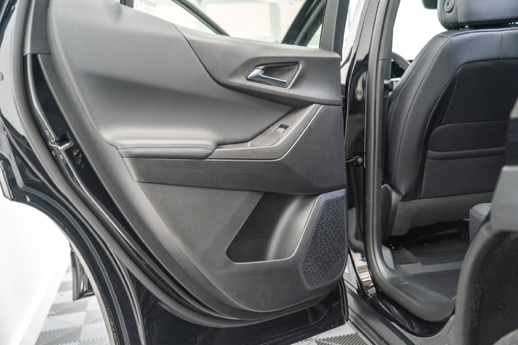 2027 Chevrolet Equinox LT - Photo 44