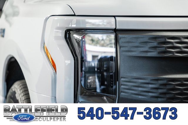 2025 Ford F-150 Lightning Flash - Photo 12
