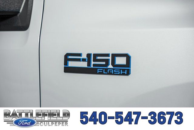 2025 Ford F-150 Lightning Flash - Photo 14