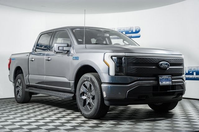 2025 Ford F-150 Lightning Flash's photo