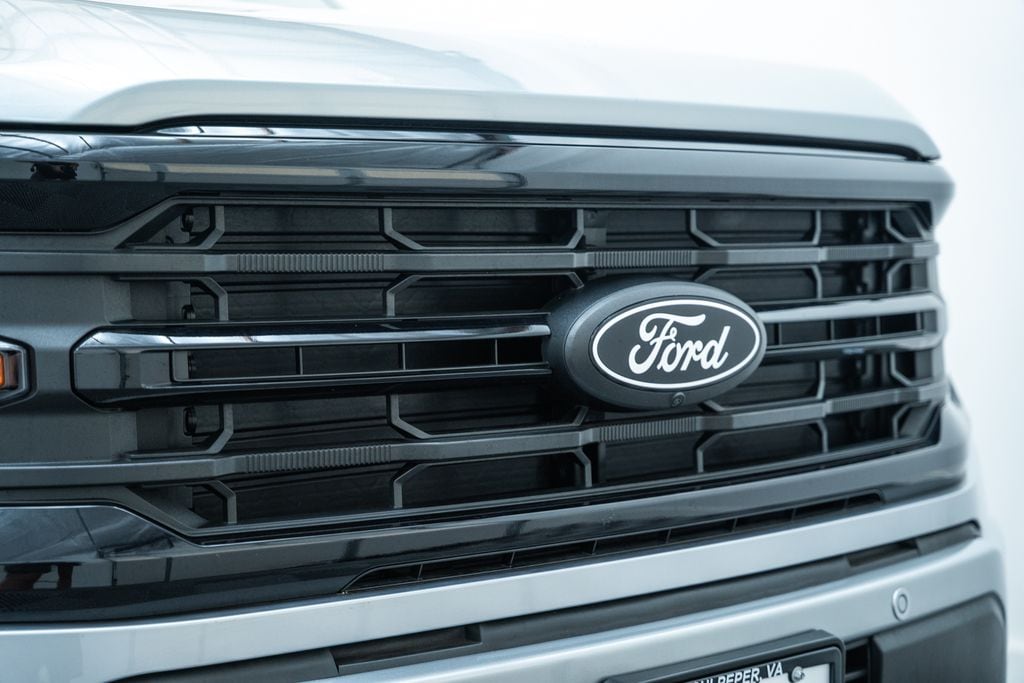 2026 Ford F-150 XLT - Photo 12