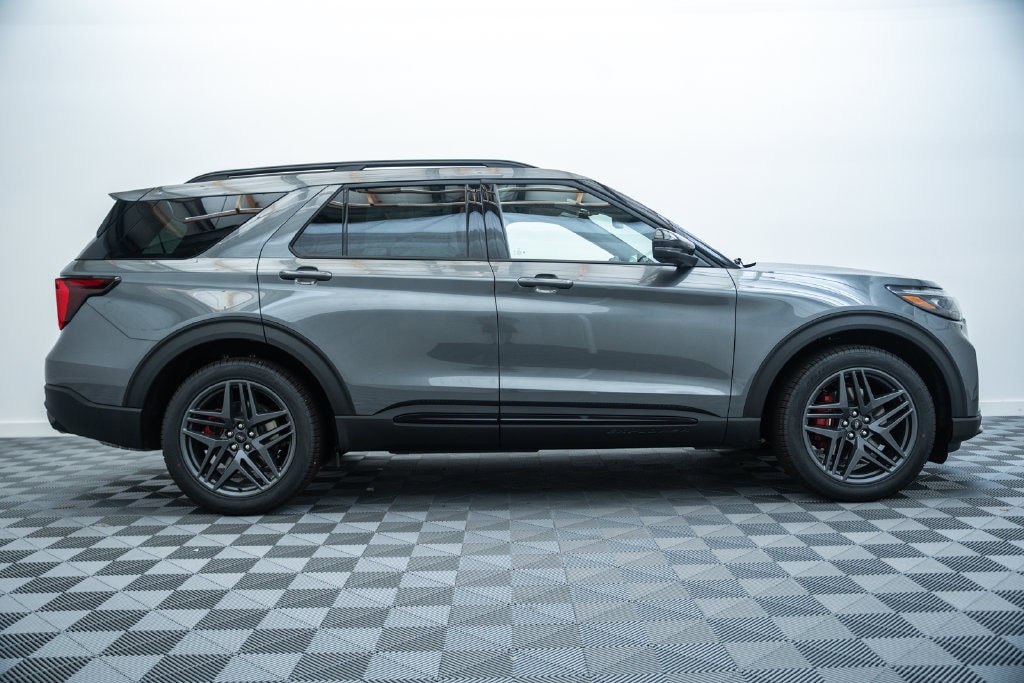 New 2027 Ford Explorer ST SUV