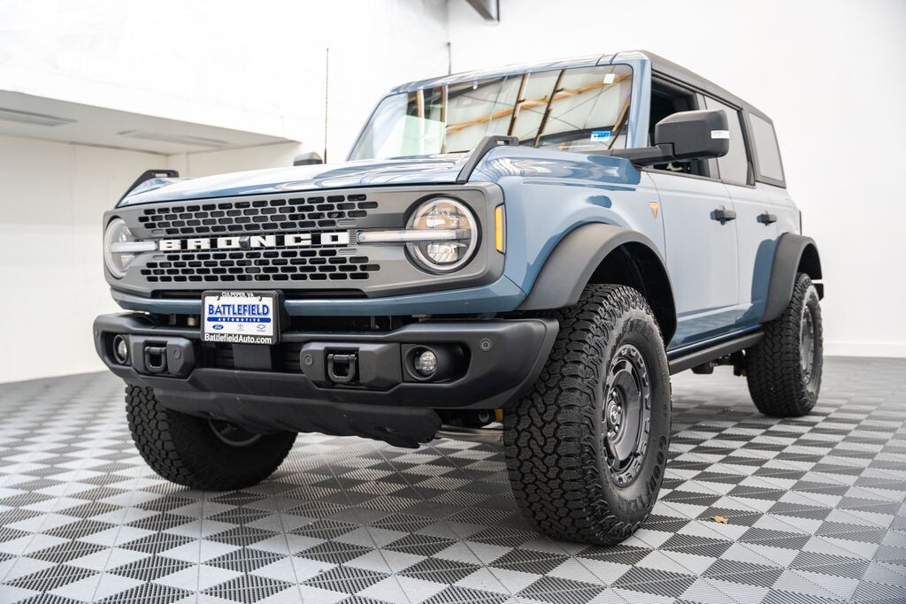 Certified 2025 Ford Bronco Badlands SUV