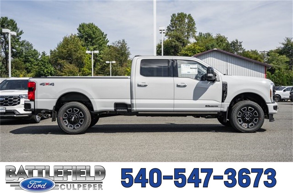2026 Ford F-350 Platinum photo 3