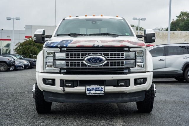 2017 Ford F-450 Platinum photo 2