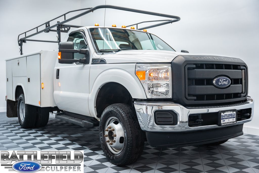 2016 Ford F-350 Super Duty Chassis Cab XL