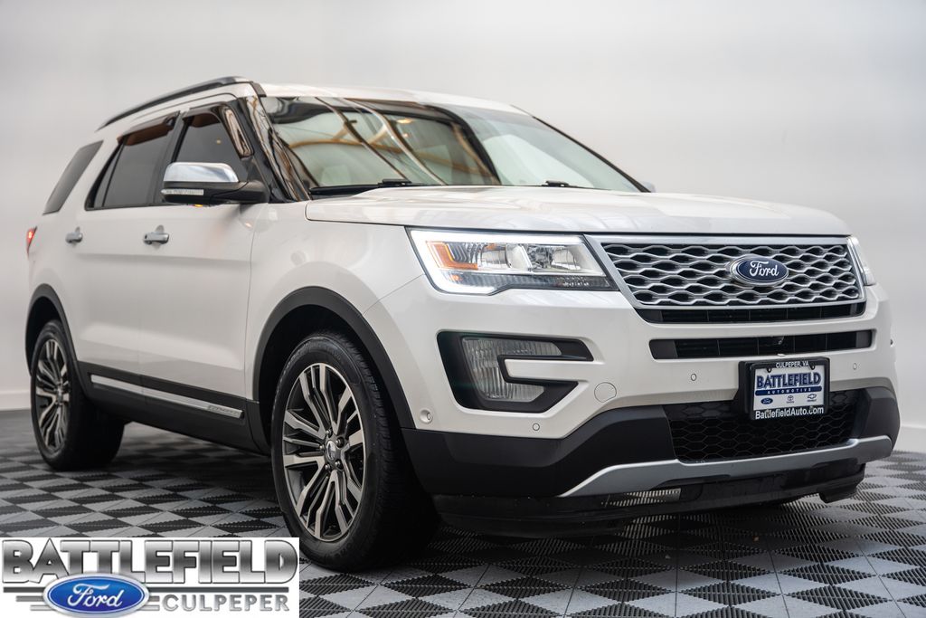 2017 Ford Explorer Platinum 4WD's photo