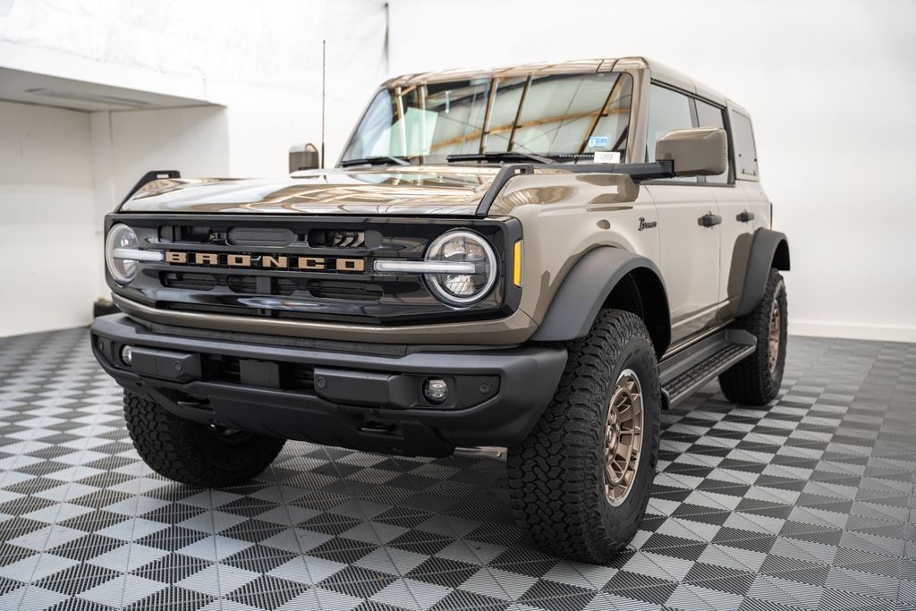 New 2026 Ford Bronco Outer Banks SUV