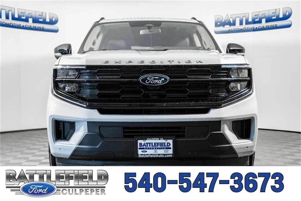 2025 Ford Expedition MAX photo 2