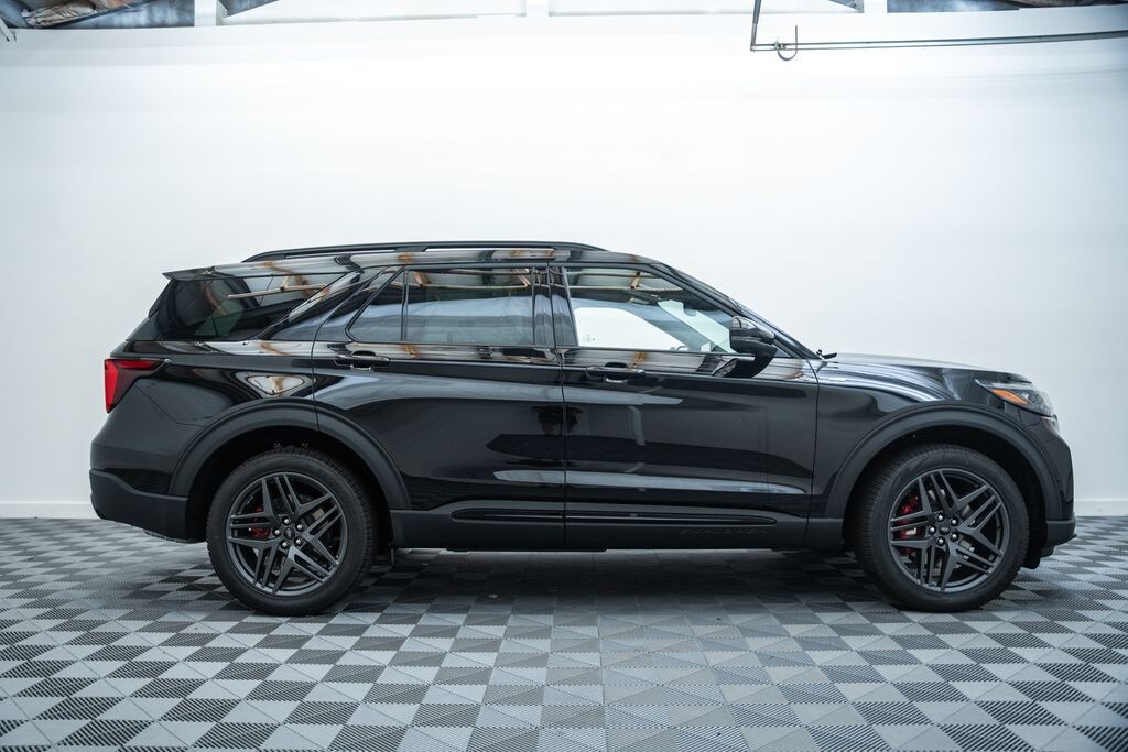 New 2026 Ford Explorer ST-Line SUV