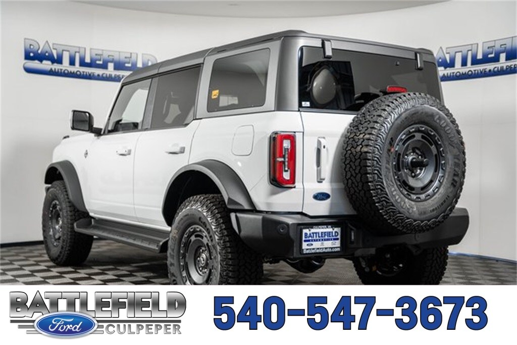 2025 Ford Bronco Outer Banks photo 4