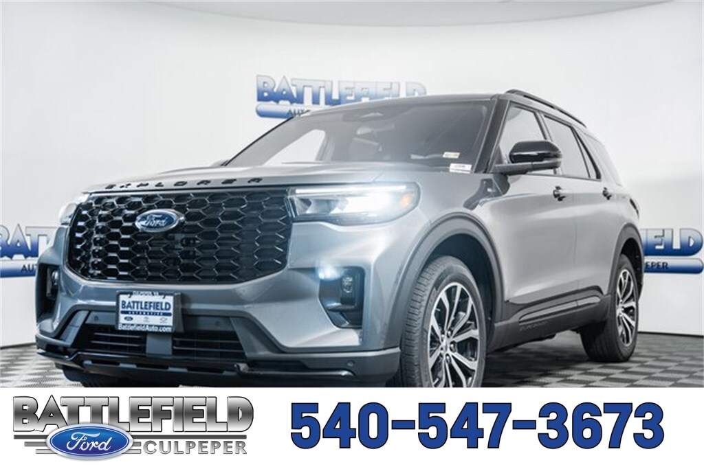 2025 Ford Explorer ST-Line photo 2