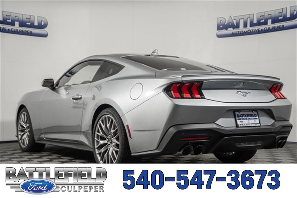 2025 Ford Mustang EcoBoost Premium photo 4