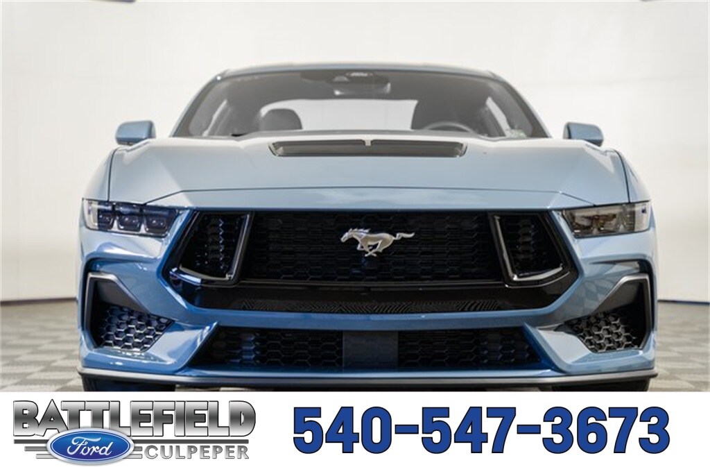 2025 Ford Mustang GT photo 2