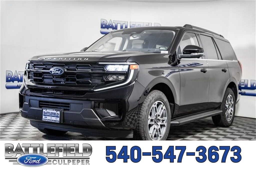 2025 Ford Expedition photo 3