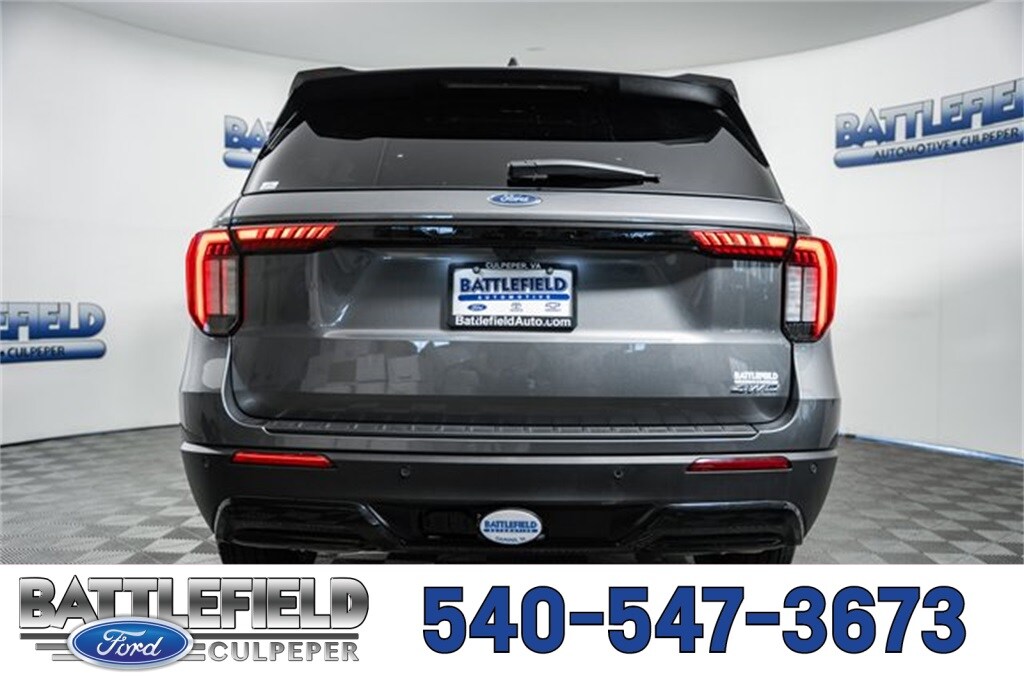 2025 Ford Explorer ST-Line photo 4