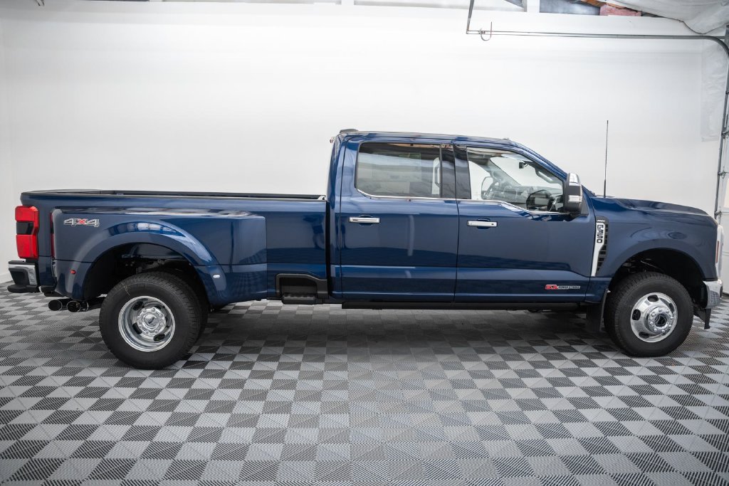 New 2027 Ford F-350 Lariat Truck