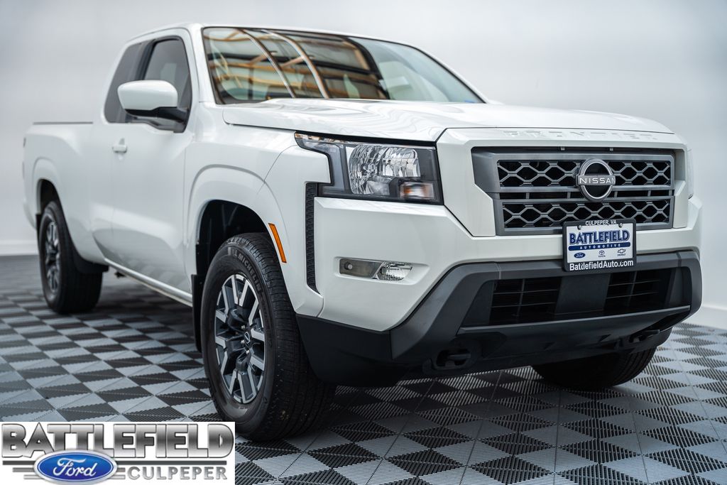 2022 Nissan Frontier SV King Cab 4X4's photo