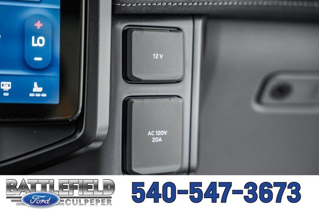 2025 Ford F-150 Lightning Flash - Photo 25
