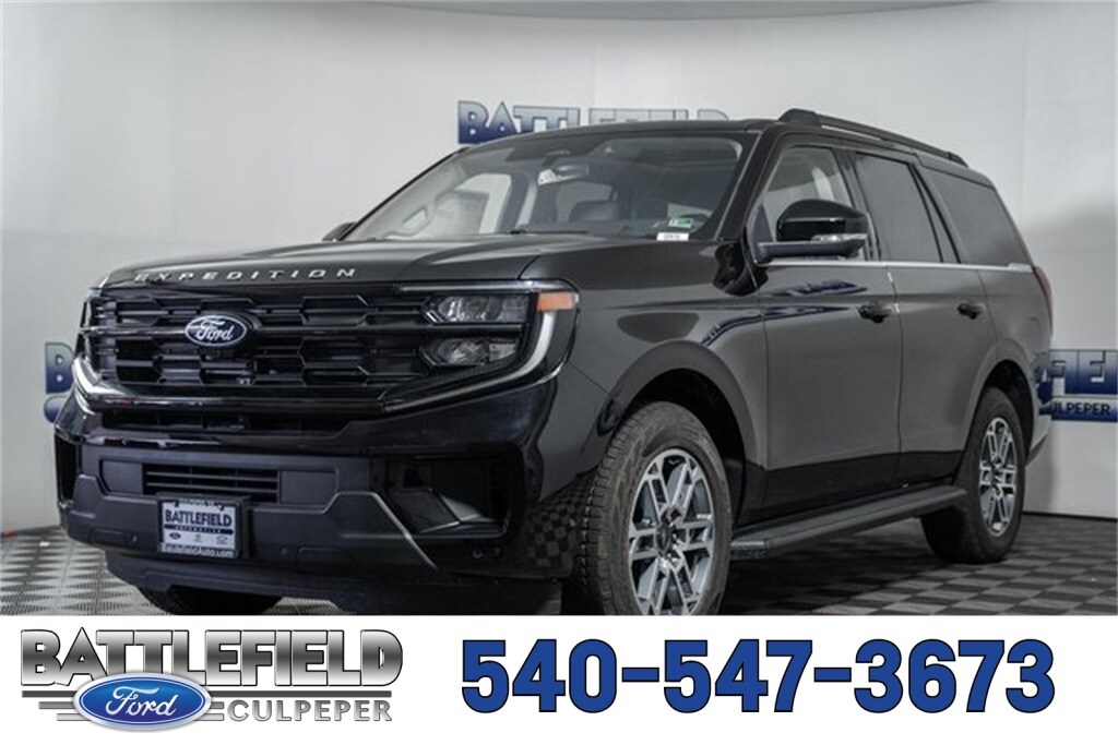 2025 Ford Expedition photo 3