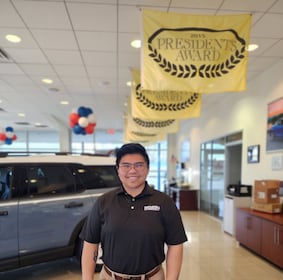 Staff member Dolly Nazario from ID_3b8df198cba1