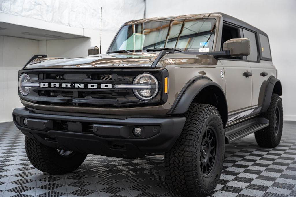 New 2026 Ford Bronco Outer Banks SUV