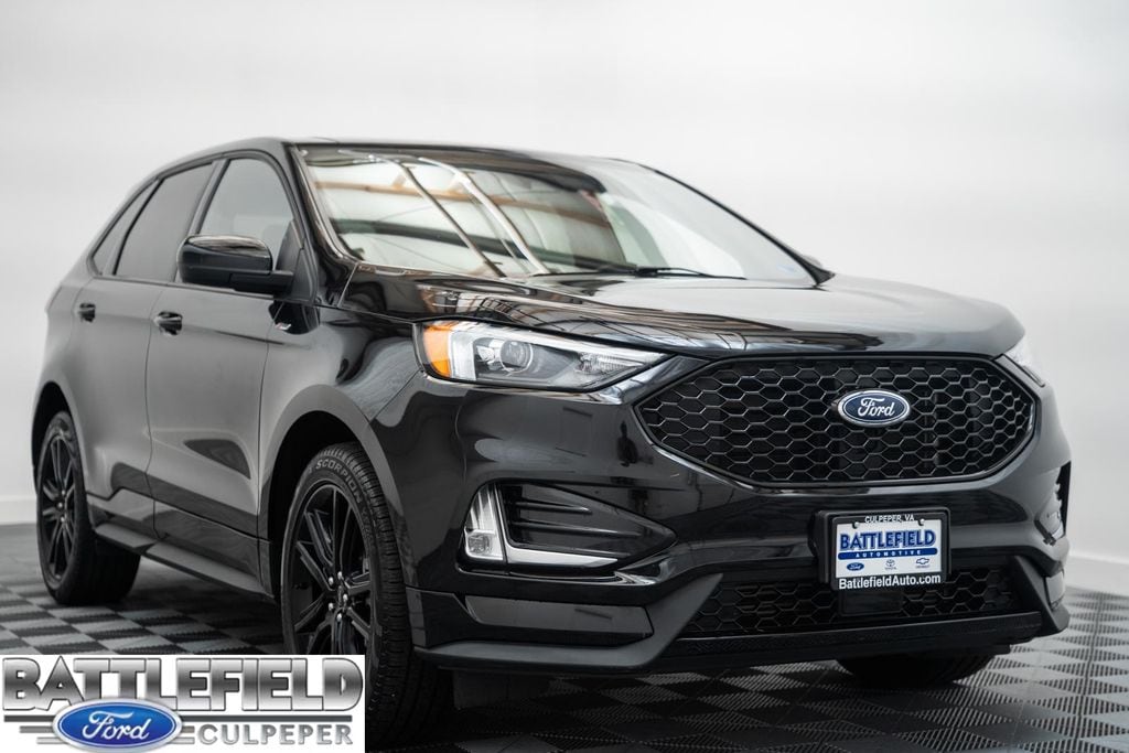 2024 Ford Edge ST-Line AWD's photo