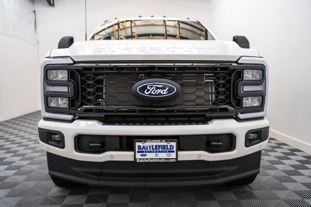 New 2027 Ford F-250 Lariat Truck