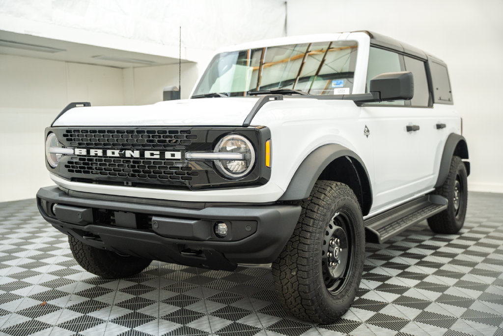New 2026 Ford Bronco Outer Banks SUV