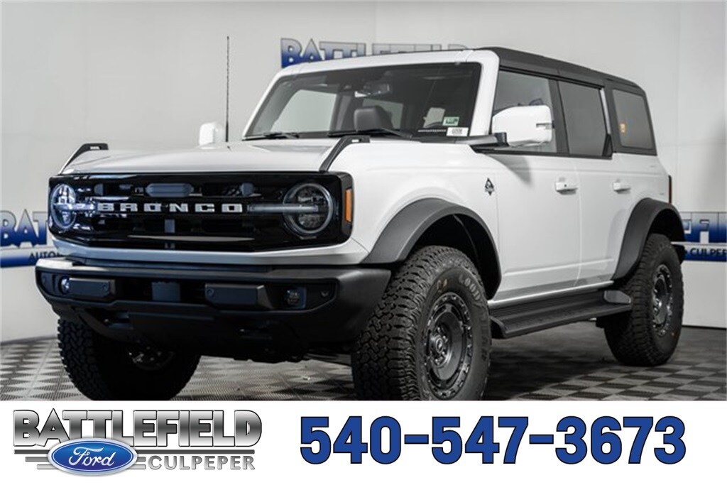 2025 Ford Bronco Outer Banks photo 3