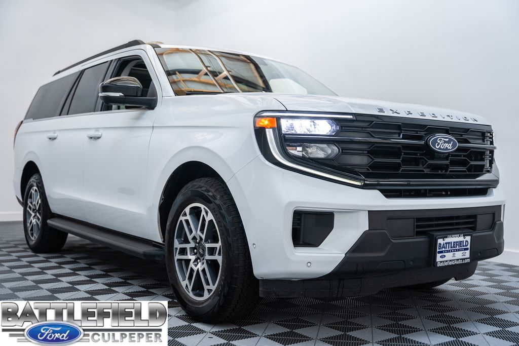 2025 Ford Expedition Active MAX 4x4's photo