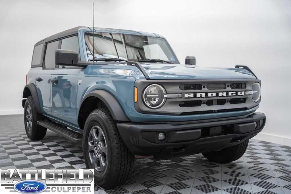 2023 Ford Bronco Big Bend Mid (222A) 4x4's photo