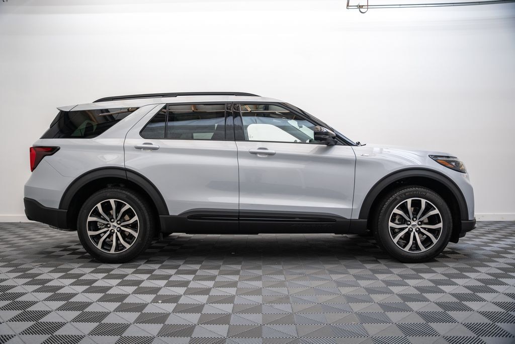 New 2026 Ford Explorer ST-Line SUV