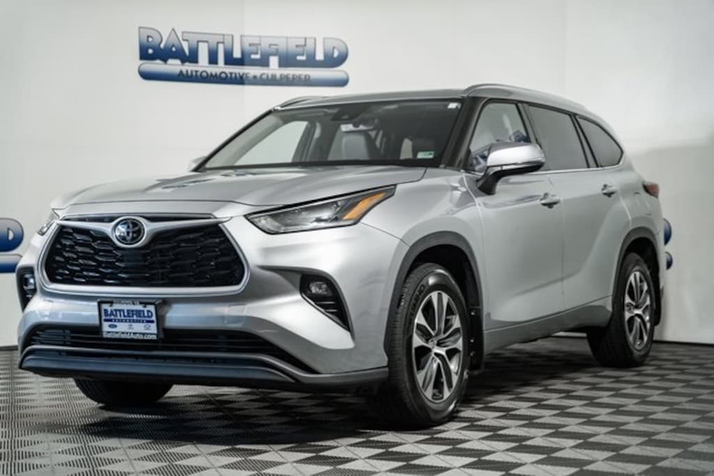 Used 2021 Toyota Highlander XLE SUV