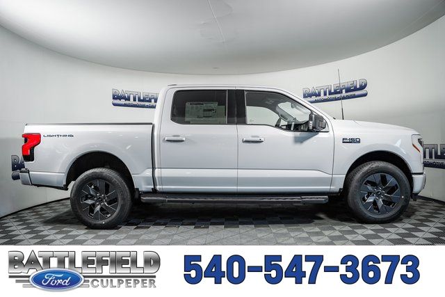 2025 Ford F-150 Lightning Flash - Photo 11