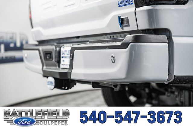 2025 Ford F-150 Lightning Flash - Photo 8